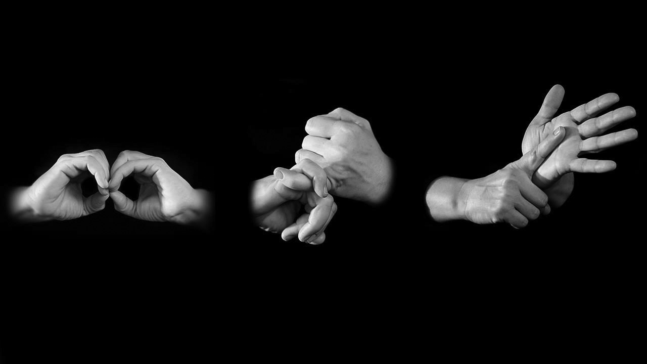 Để rút ngắn cách biệt giữa thế giới không âm thanh